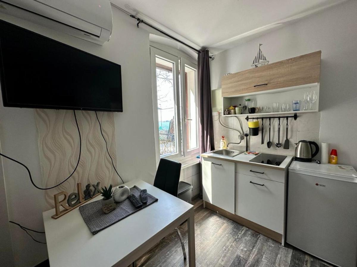 بيران Apartments Relax المظهر الخارجي الصورة